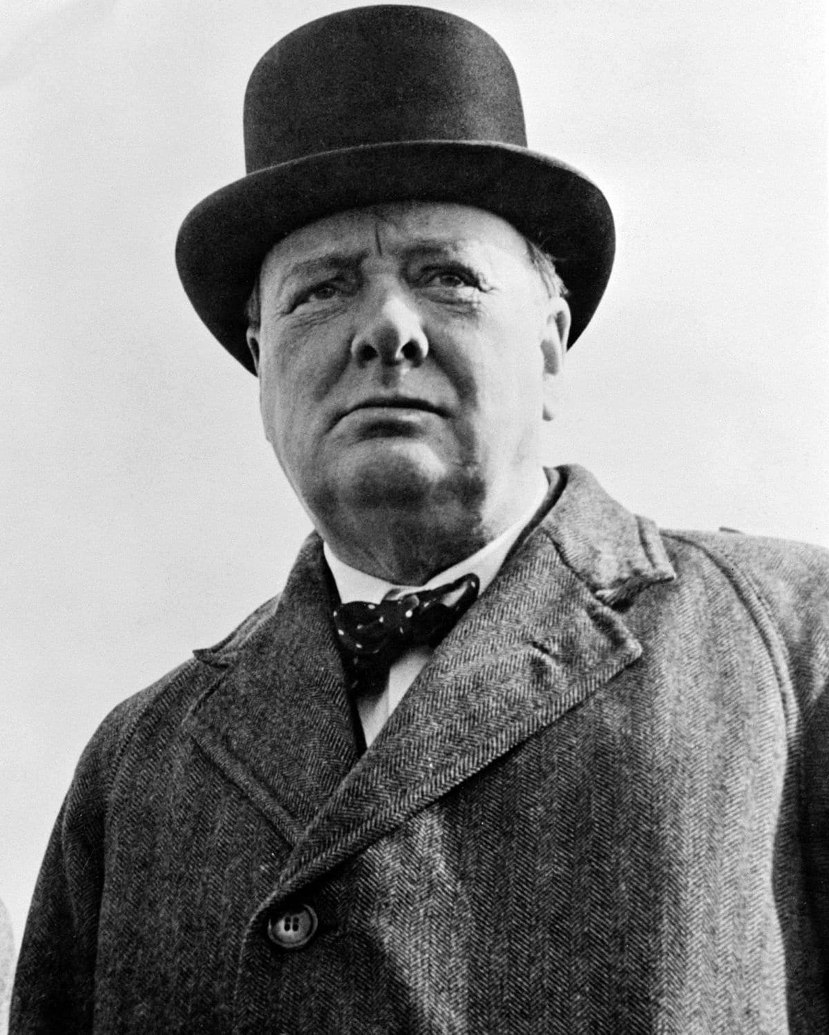 1200px-Sir_Winston_S_Churchill