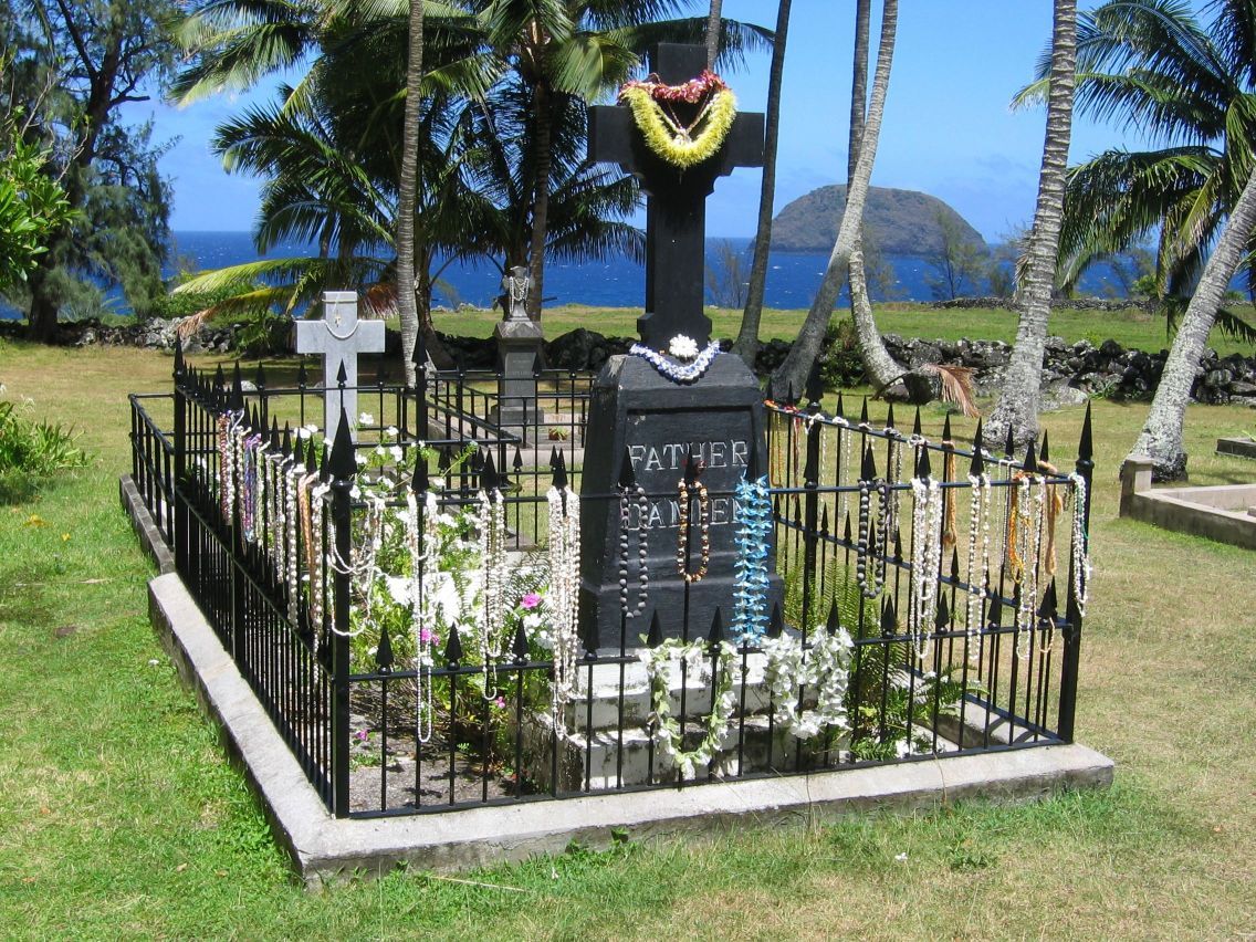 Father Damien grave