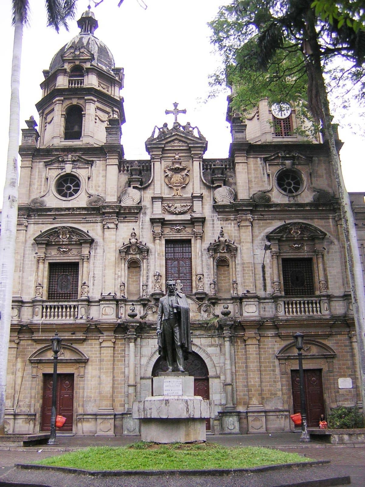 Iglesia de San Ignacio Fachada Medellin