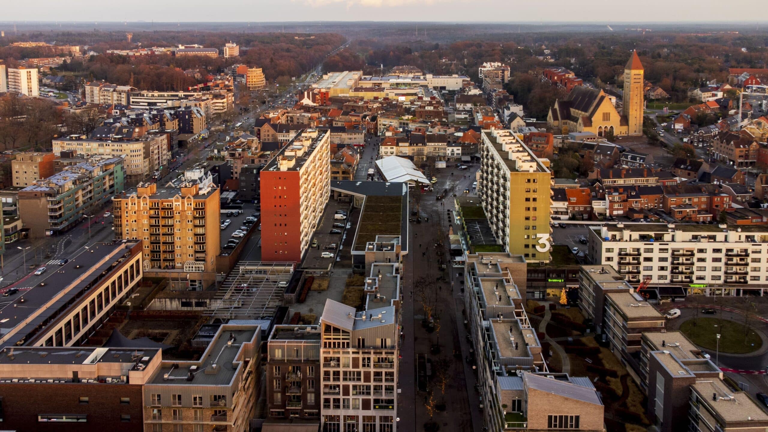 Luchtbeeld centrum Stad Genk min