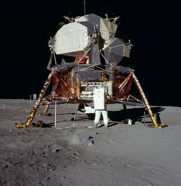 Moon-Landing-Buzz-Aldrin-Apollo-11-Science-Free-Im-6514