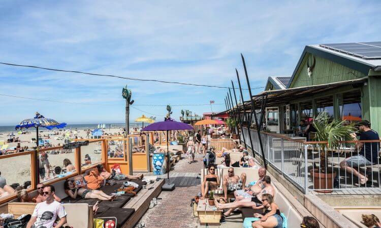 Strandpaviljoen Timboektoe in Velsen Noord 2