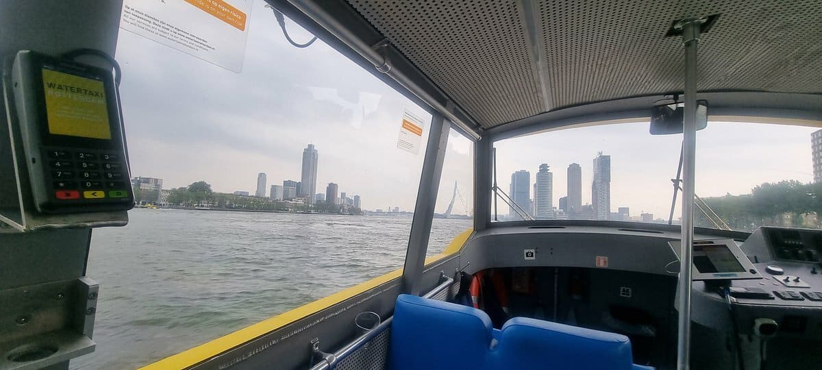 Water taxi