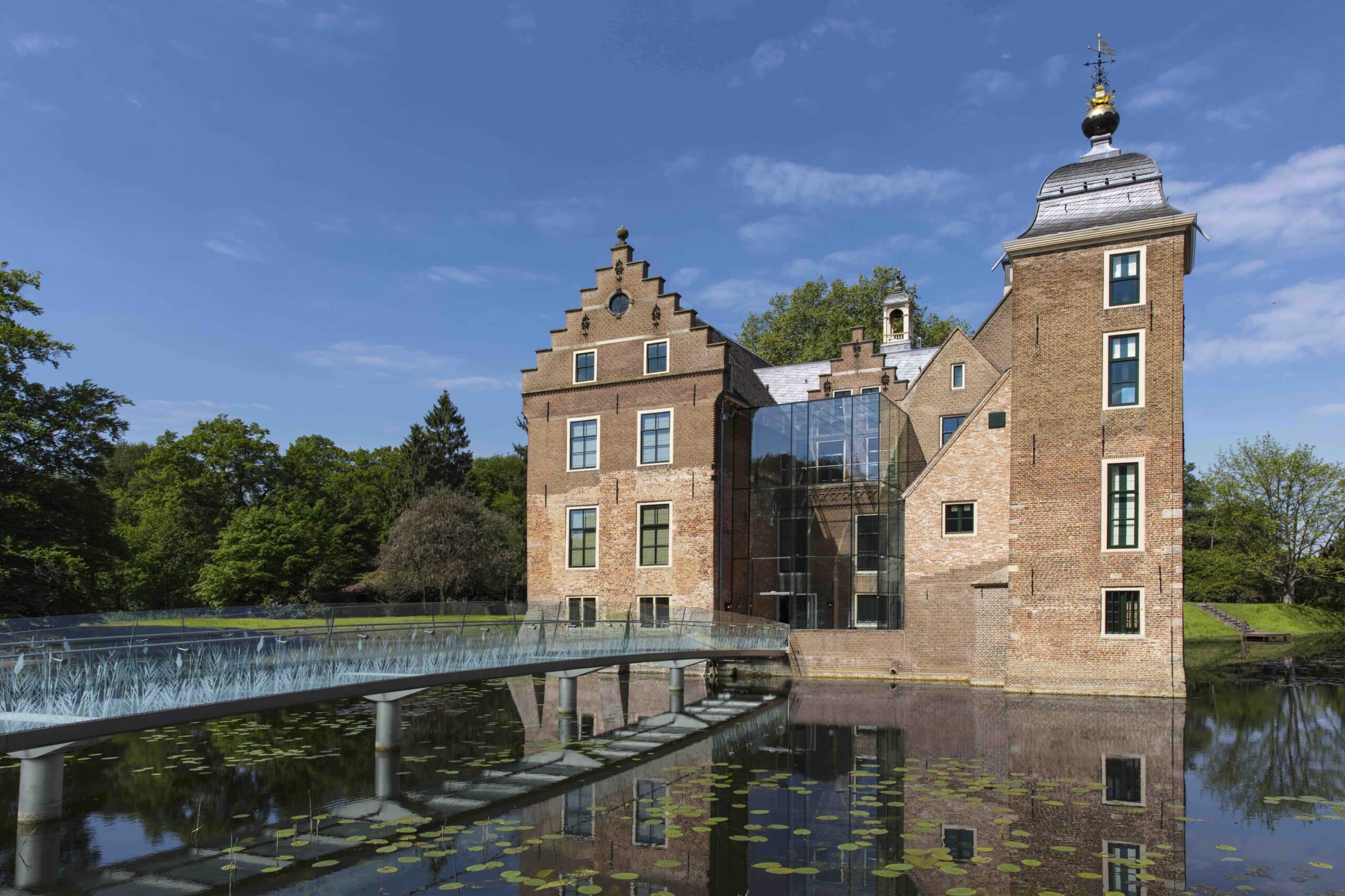 Museum MORE Kasteel Ruurlo brug links foto Mv O min